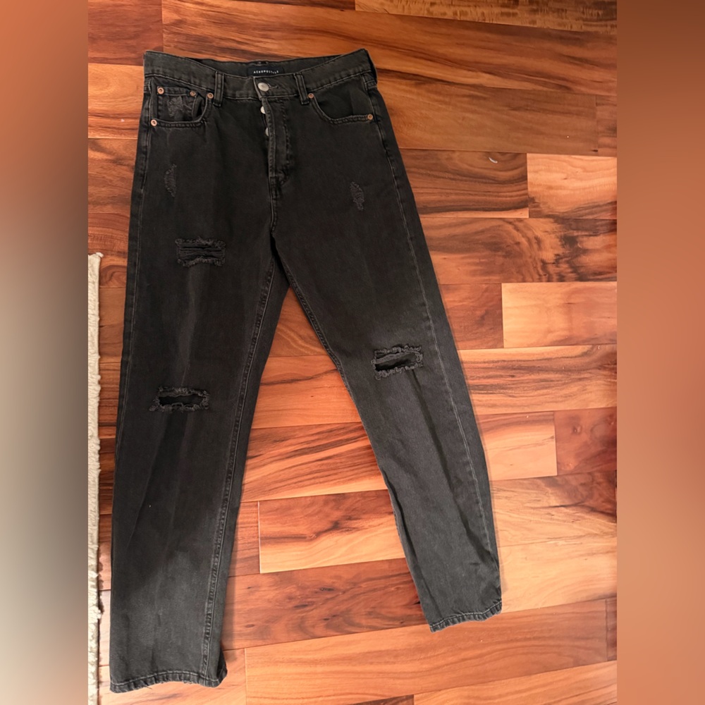 Aeropostale Women’s Charcoal Distressed Jeans